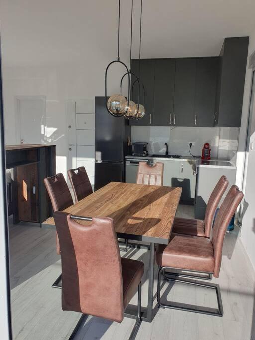 Beautiful Apartment In Tivat Exteriér fotografie