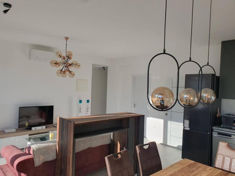 Beautiful Apartment In Tivat Exteriér fotografie